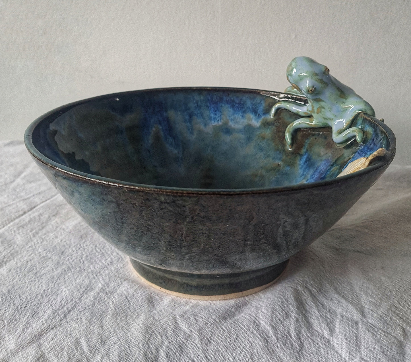 Octopus serving bowl