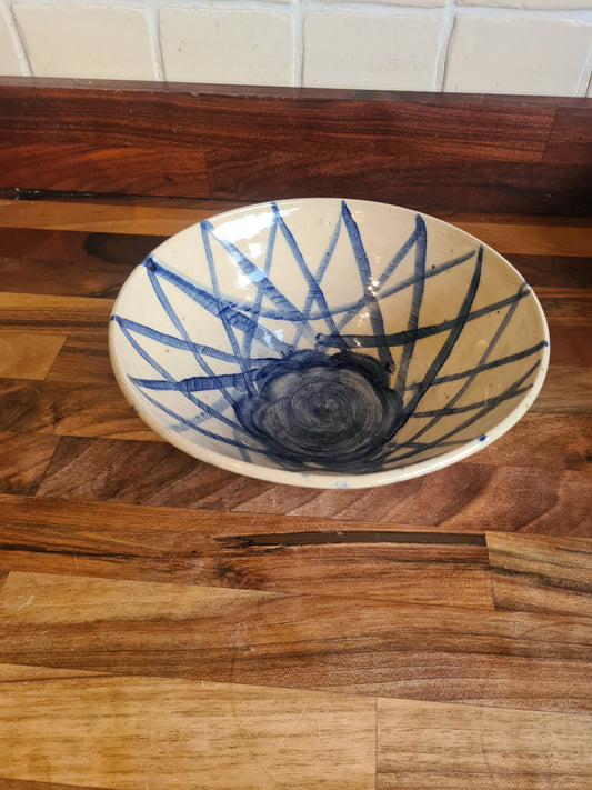 Everyday crisscross bowl