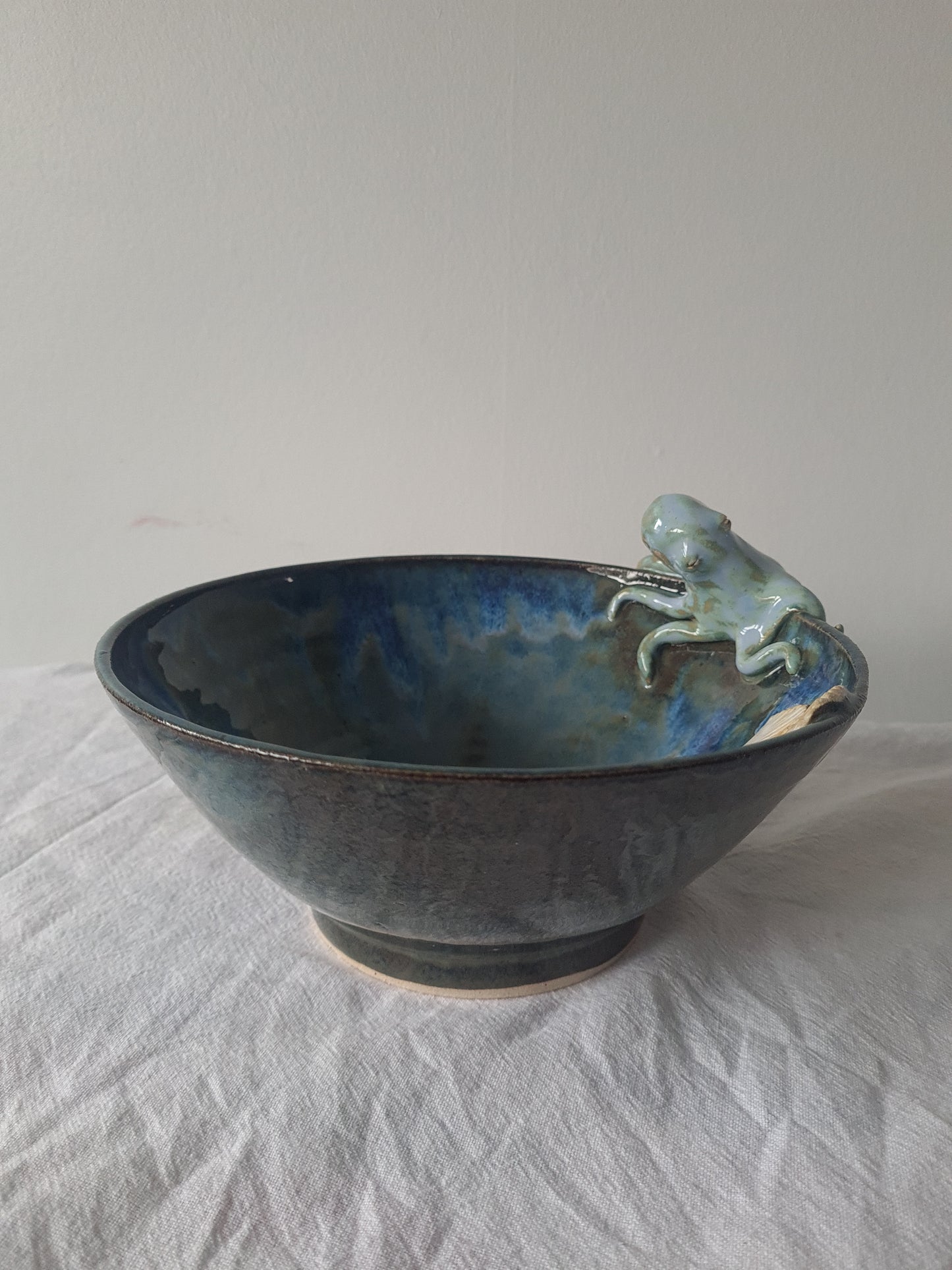 Octopus serving bowl