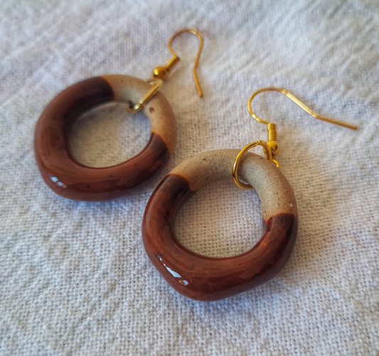 Small ceramic rings (rust)